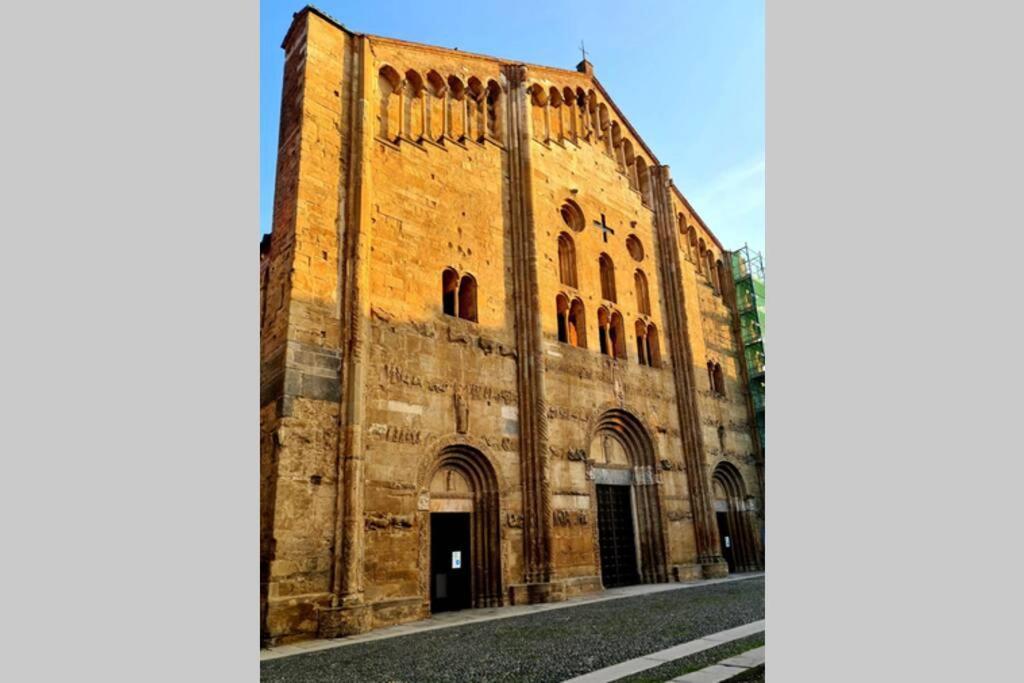 Maison Marina_Pavia San Michele Centro Storico Екстер'єр фото